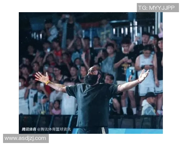 定制足球明星签名服装让你与偶像零距离接触尽享球迷专属体验